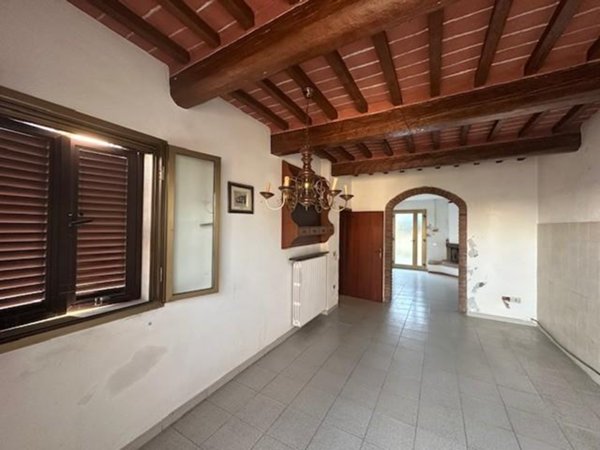 casa indipendente in vendita a Santa Maria a Monte in zona Montecalvoli