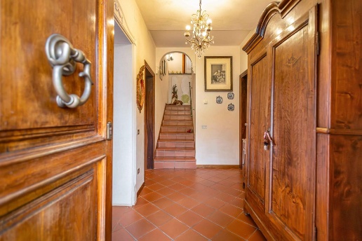 casa indipendente in vendita a Santa Maria a Monte in zona Cinque Case