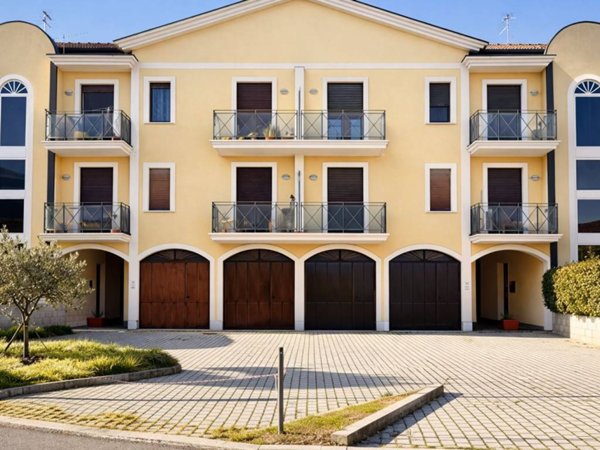 appartamento in vendita a Santa Maria a Monte in zona Montecalvoli