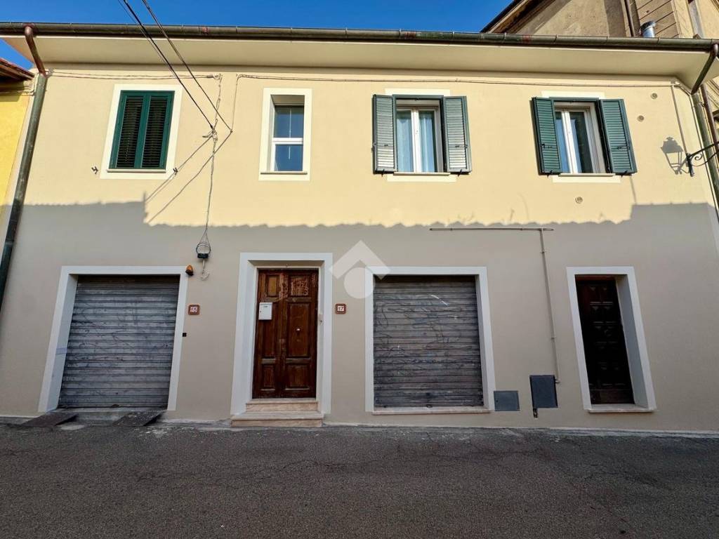 appartamento in vendita a Santa Maria a Monte in zona Montecalvoli