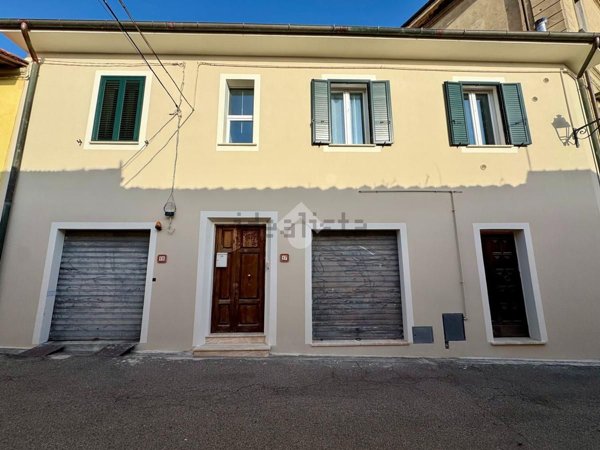 appartamento in vendita a Santa Maria a Monte in zona Montecalvoli