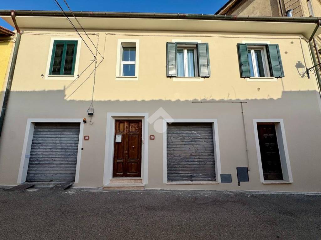 appartamento in vendita a Santa Maria a Monte in zona Montecalvoli