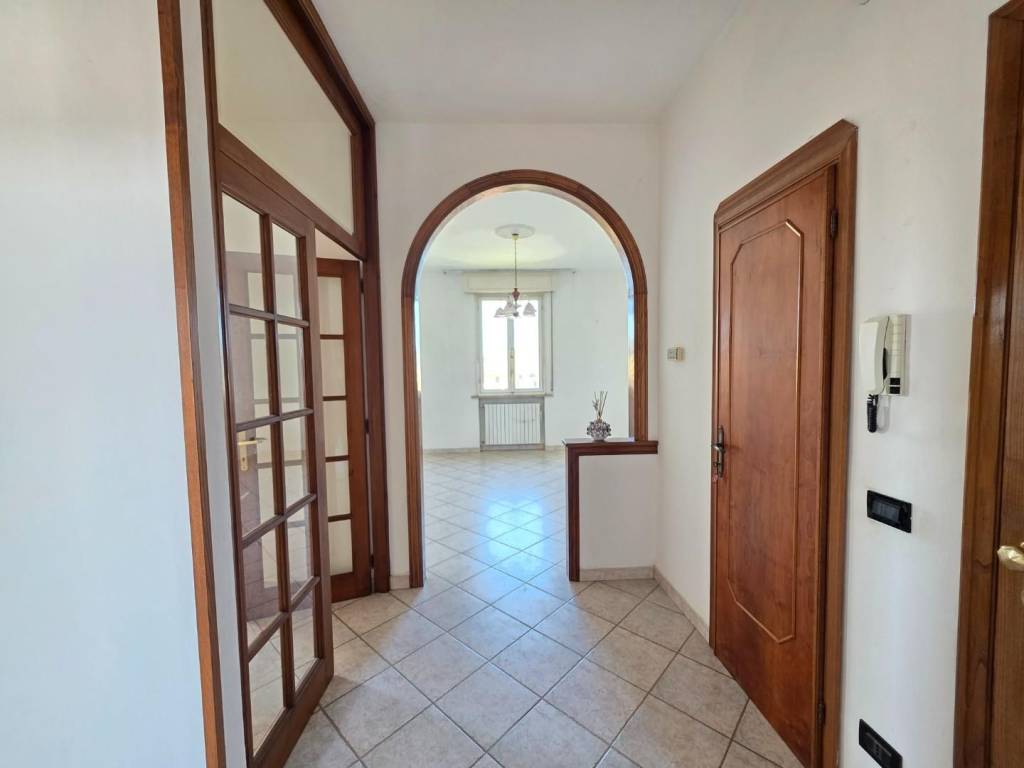 appartamento in vendita a Santa Maria a Monte in zona Montecalvoli