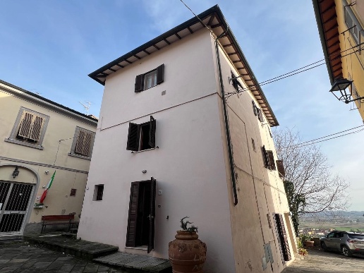 appartamento in vendita a Santa Maria a Monte in zona Montecalvoli
