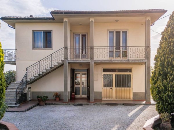 casa indipendente in vendita a Santa Maria a Monte in zona Pregiuntino