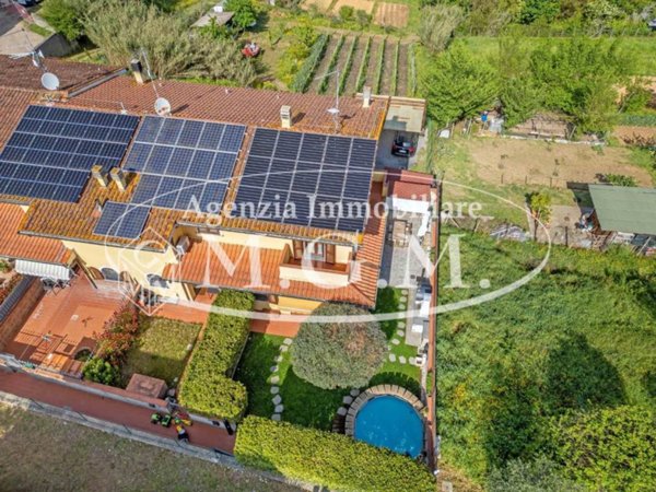 casa indipendente in vendita a Santa Maria a Monte