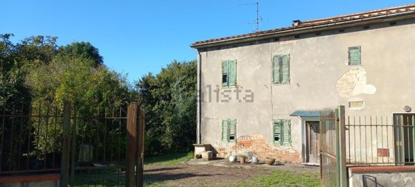casa indipendente in vendita a Santa Maria a Monte