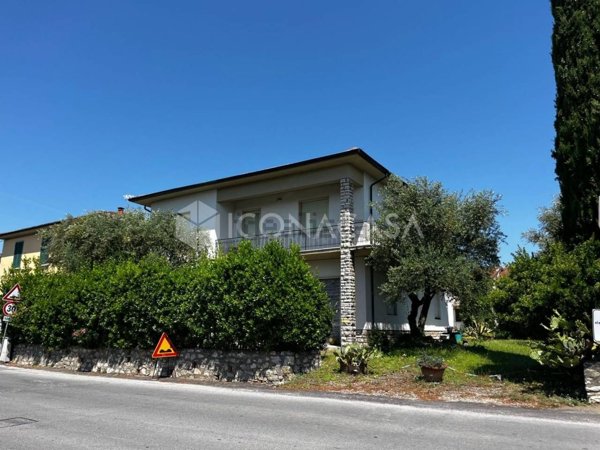 casa indipendente in vendita a Santa Maria a Monte