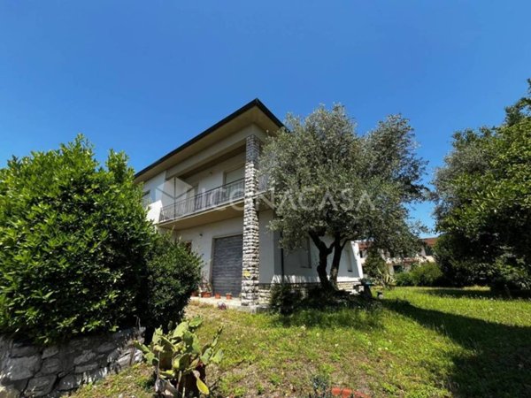 casa indipendente in vendita a Santa Maria a Monte