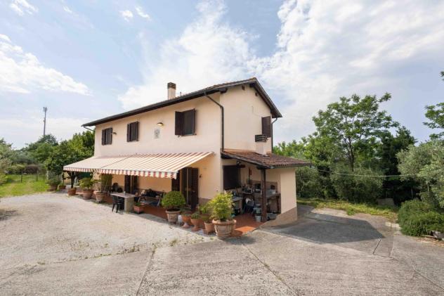 casa indipendente in vendita a Santa Maria a Monte