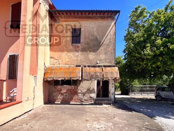 casa indipendente in vendita a Santa Maria a Monte in zona Cerretti