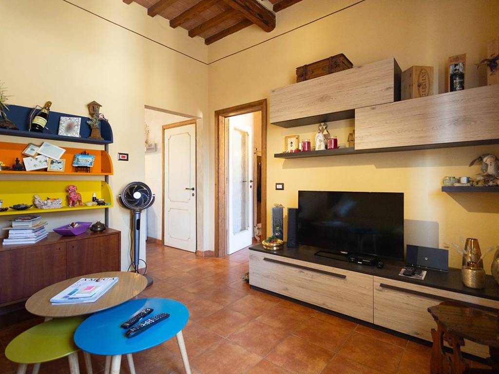 casa indipendente in vendita a Santa Maria a Monte in zona Pregiuntino