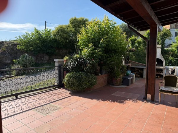 casa indipendente in vendita a Santa Maria a Monte in zona Pregiuntino