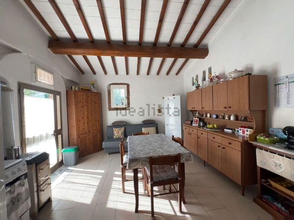 casa indipendente in vendita a Santa Maria a Monte in zona Pregiuntino