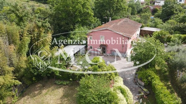 casa indipendente in vendita a Santa Maria a Monte in zona Pregiuntino