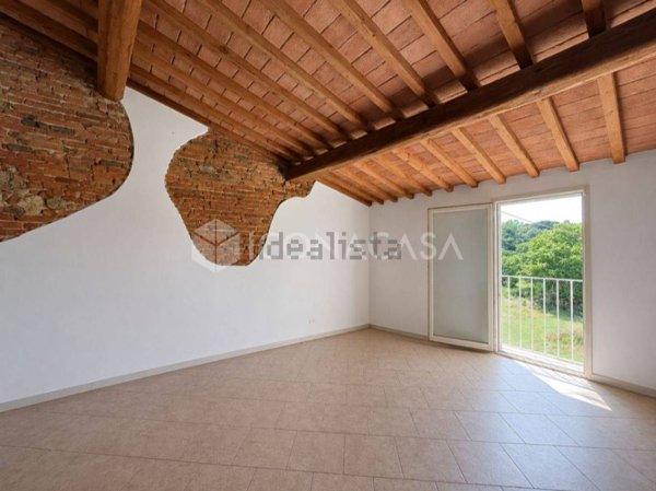 appartamento in vendita a Santa Maria a Monte in zona Pregiuntino