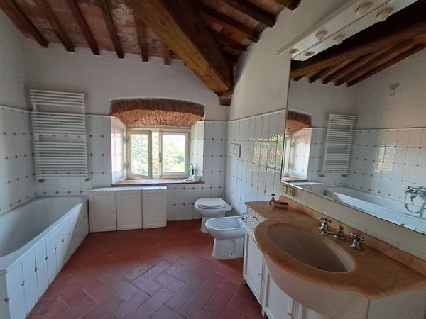 villa in vendita a Santa Maria a Monte in zona Pregiuntino