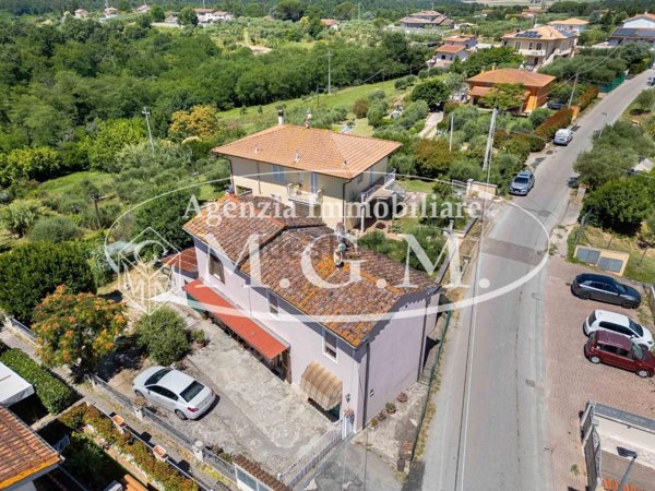 casa indipendente in vendita a Santa Maria a Monte in zona Pregiuntino