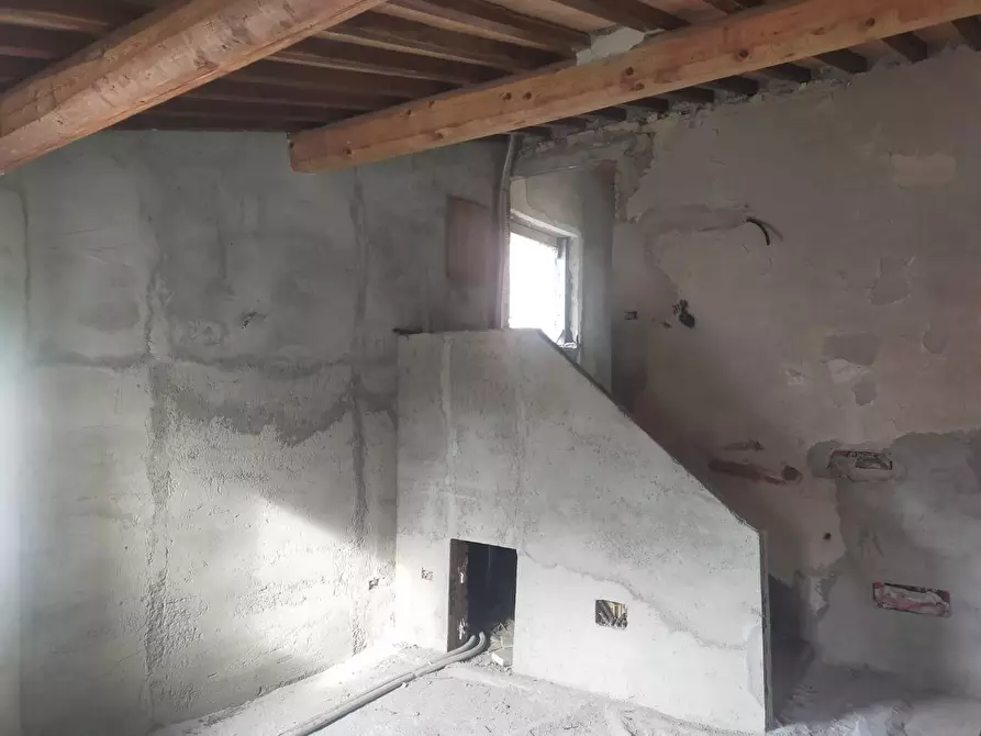 appartamento in vendita a Santa Maria a Monte in zona Pregiuntino