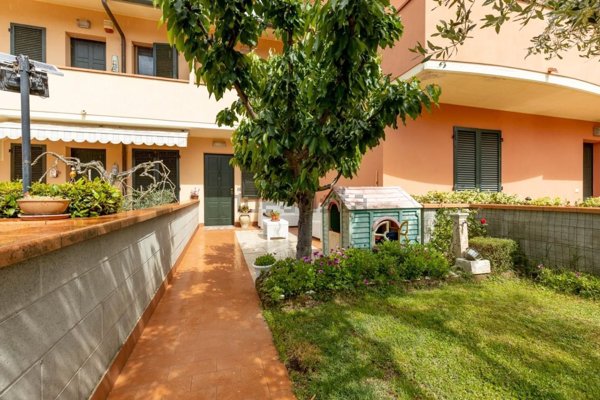 casa indipendente in vendita a Santa Maria a Monte in zona Pregiuntino