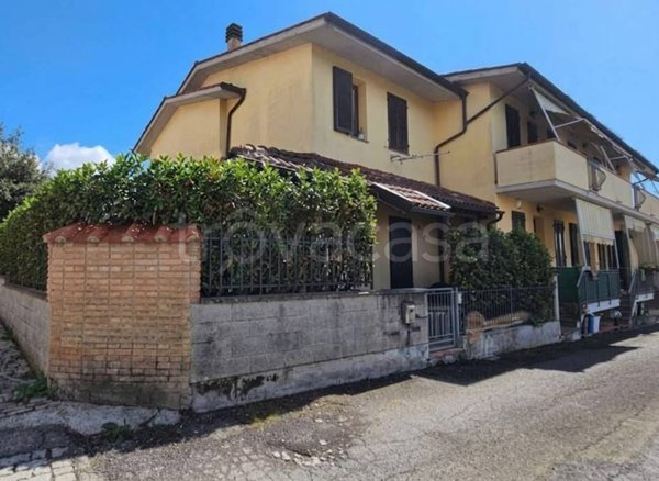 casa indipendente in vendita a Santa Maria a Monte in zona Cerretti