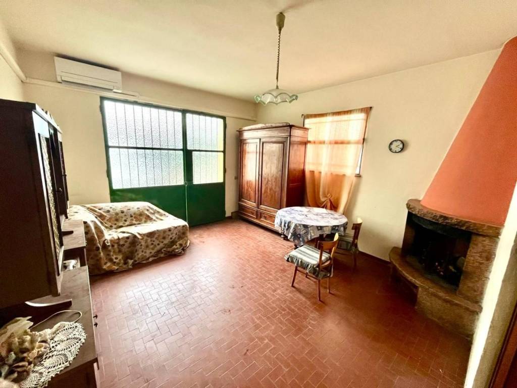 casa indipendente in vendita a Santa Maria a Monte in zona Pregiuntino