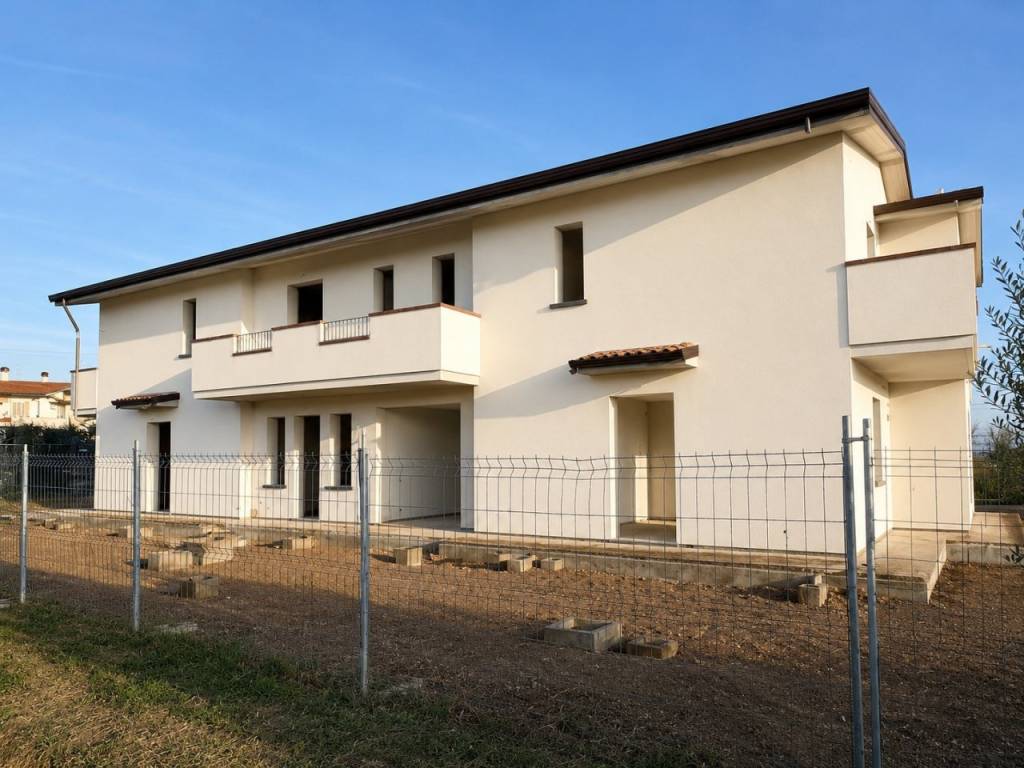 casa indipendente in vendita a Santa Maria a Monte in zona Pregiuntino