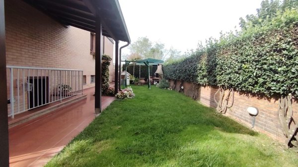 casa indipendente in vendita a Santa Maria a Monte in zona Montecalvoli