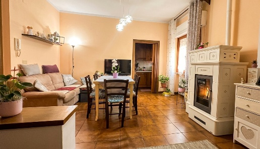 casa indipendente in vendita a Santa Maria a Monte in zona Montecalvoli