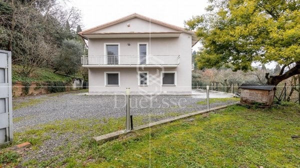 casa indipendente in vendita a Santa Maria a Monte