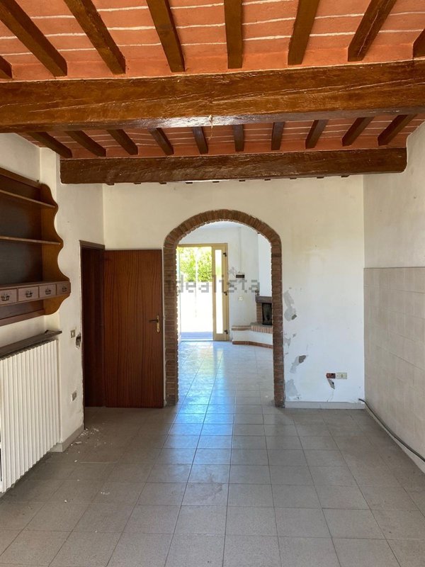 casa indipendente in vendita a Santa Maria a Monte in zona Montecalvoli