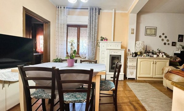 casa indipendente in vendita a Santa Maria a Monte in zona Montecalvoli