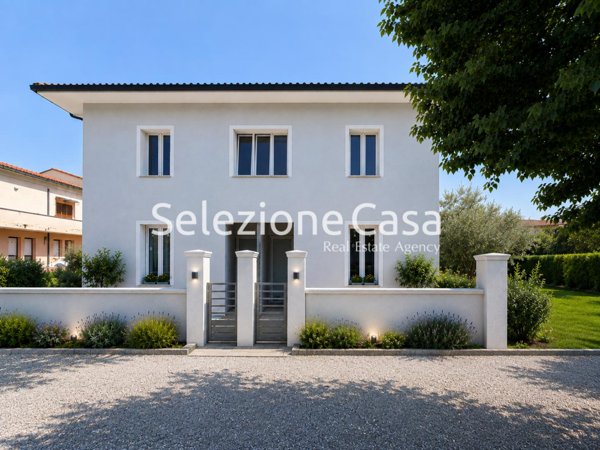 casa indipendente in vendita a Santa Maria a Monte in zona Pregiuntino