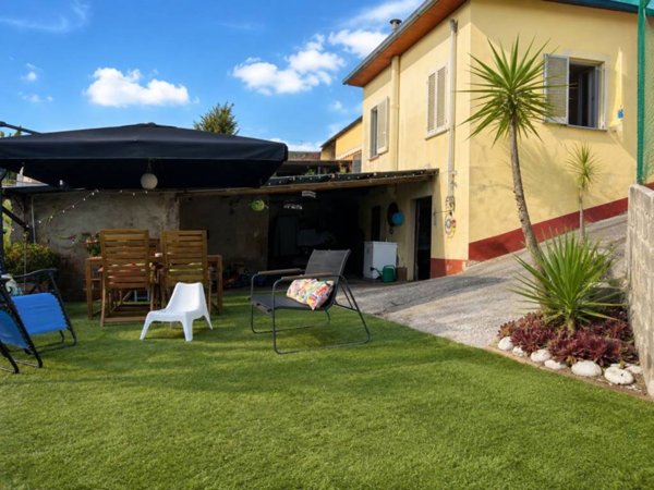 casa indipendente in vendita a Santa Maria a Monte in zona Pregiuntino