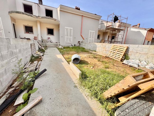 casa indipendente in vendita a Santa Maria a Monte in zona Montecalvoli