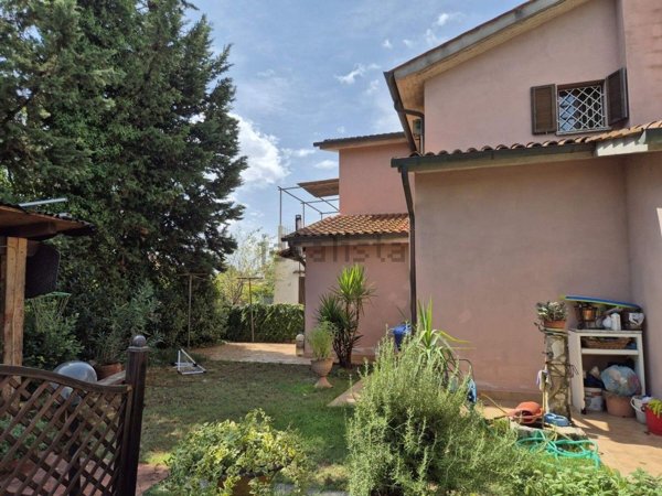 casa indipendente in vendita a Santa Maria a Monte in zona Pregiuntino