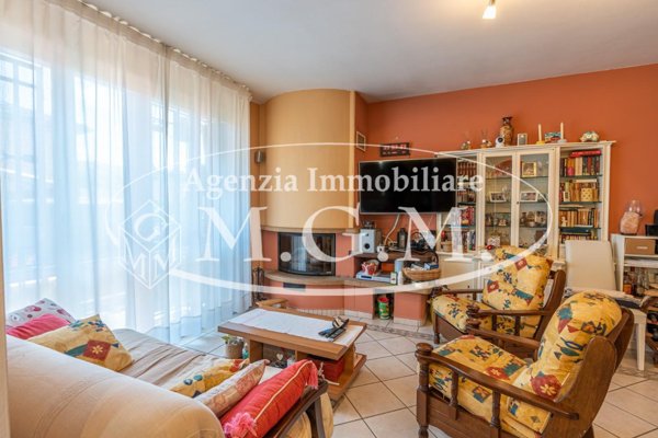 casa indipendente in vendita a Santa Maria a Monte in zona Montecalvoli