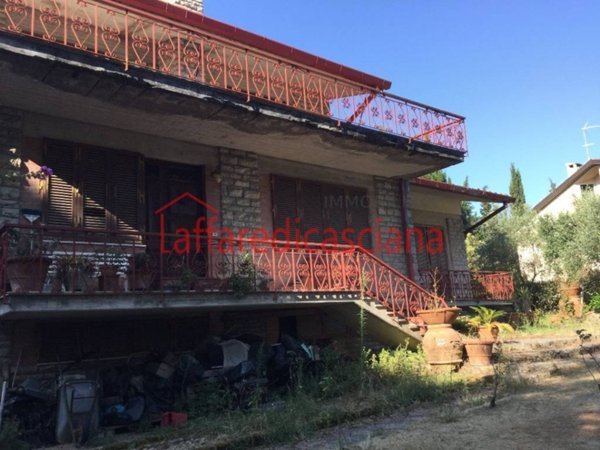 casa indipendente in vendita a Terricciola