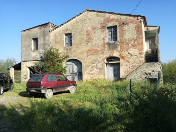 casa indipendente in vendita a Terricciola