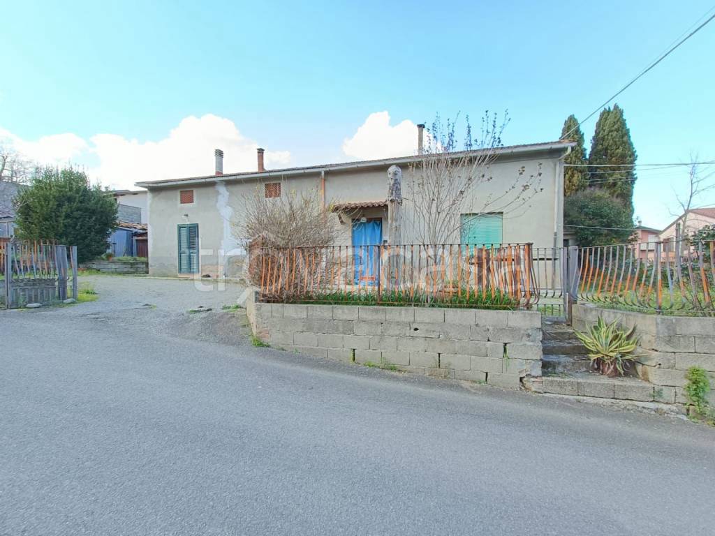 casa indipendente in vendita a Terricciola in zona Selvatelle