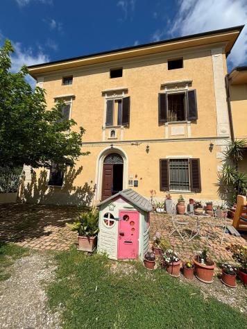 casa indipendente in vendita a Terricciola