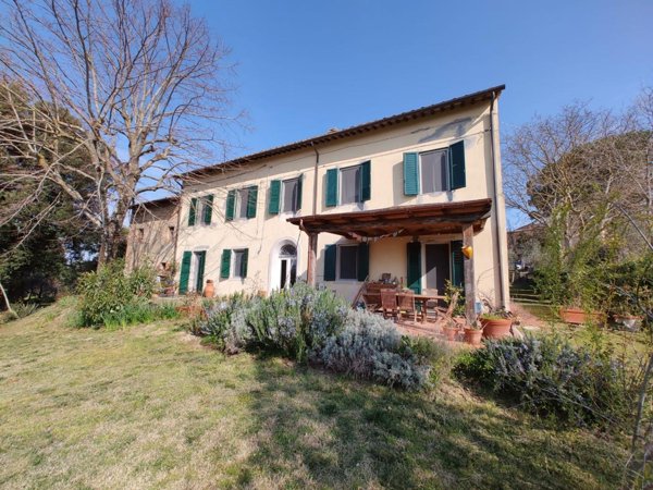 casa indipendente in vendita a Terricciola in zona Morrona