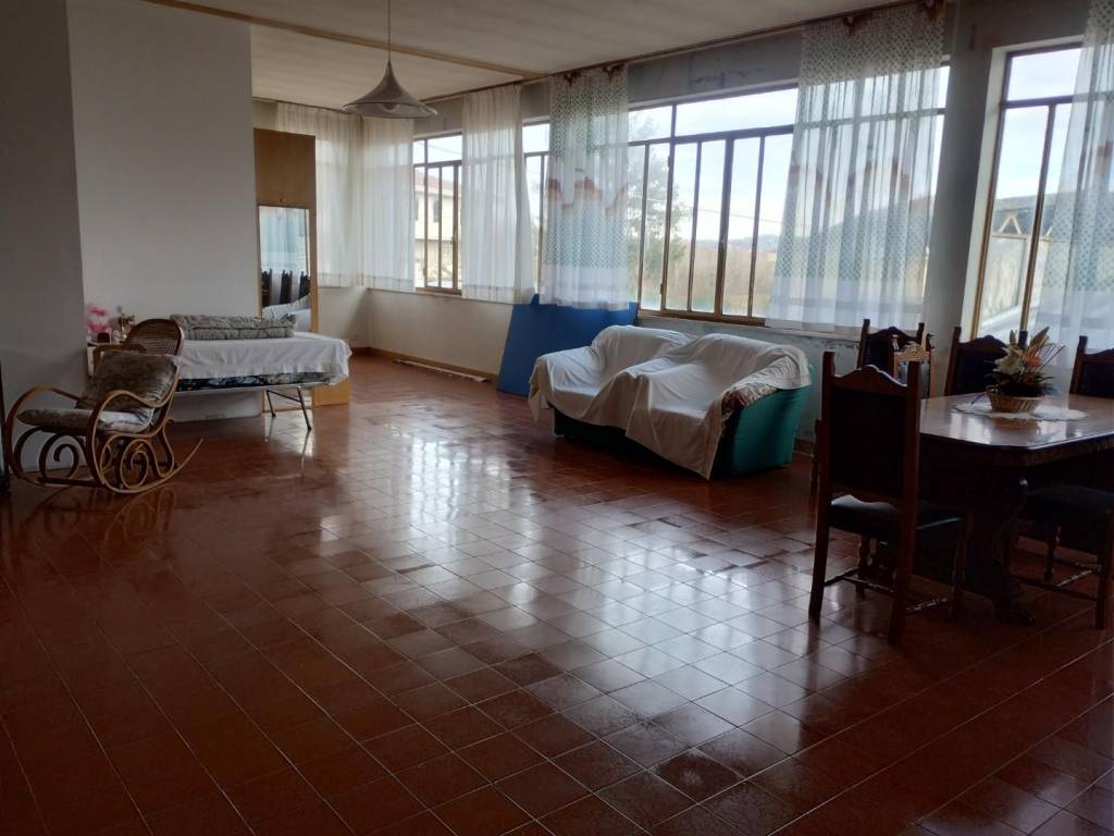 negozio in vendita a Terricciola in zona Selvatelle