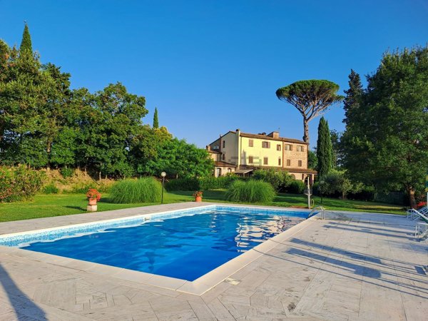 casa indipendente in vendita a Terricciola