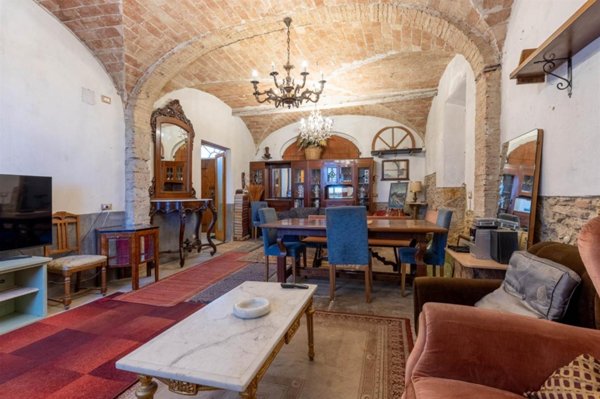 casa indipendente in vendita a Terricciola