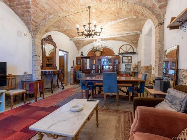 casa indipendente in vendita a Terricciola