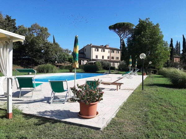 casa indipendente in vendita a Terricciola