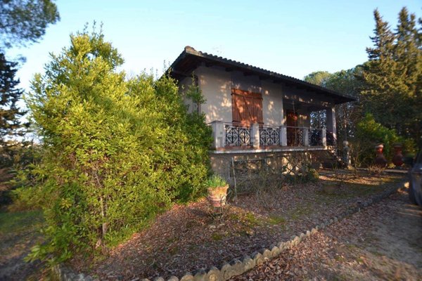 casa indipendente in vendita a Terricciola