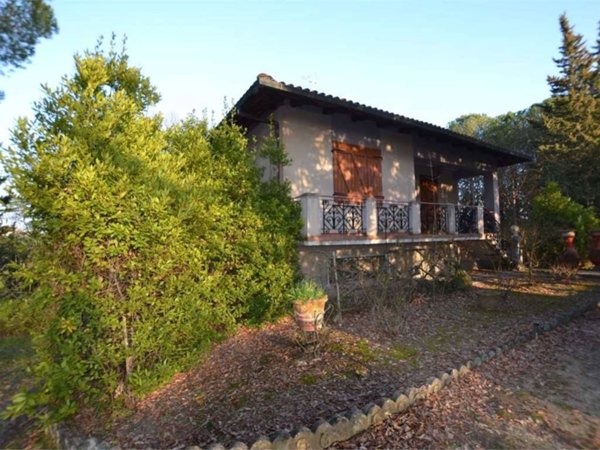 casa indipendente in vendita a Terricciola