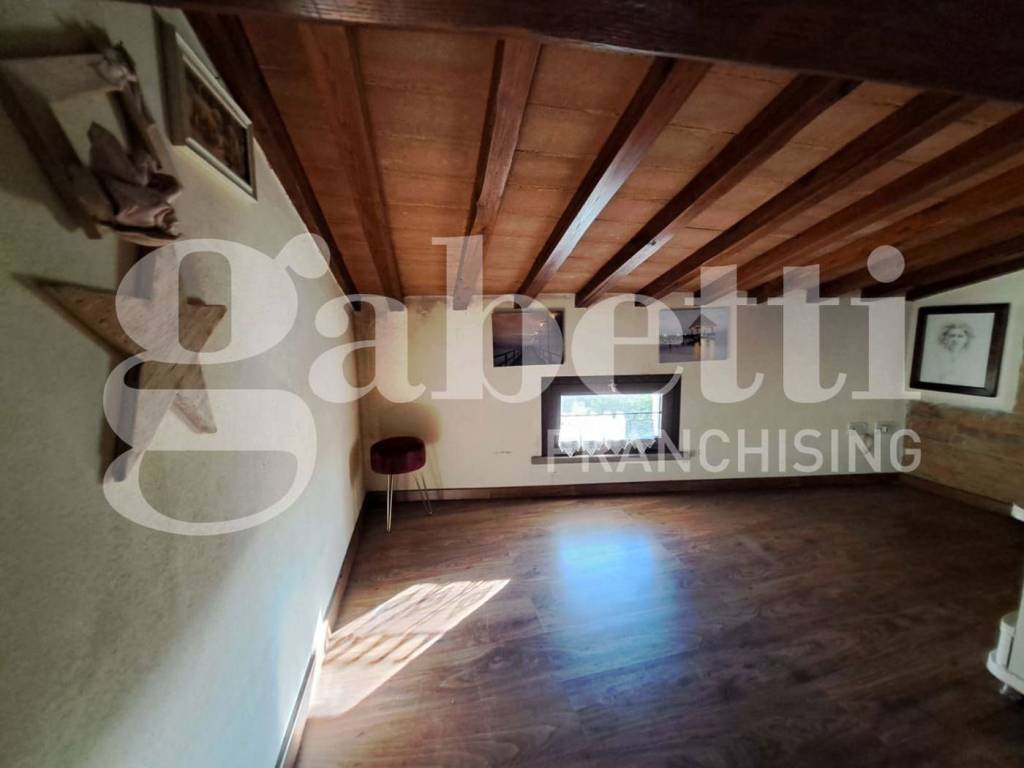 casa indipendente in vendita a Terricciola in zona Chientina